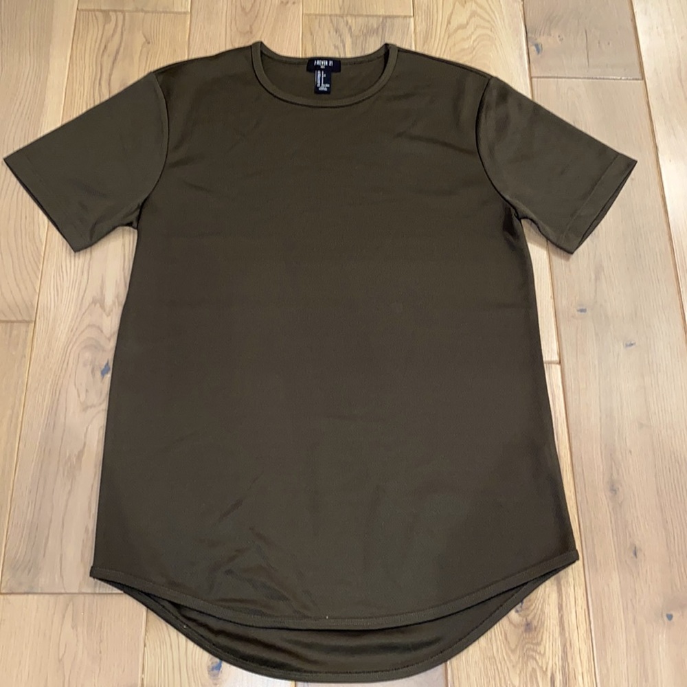 Forever21 mesh curved hem tee